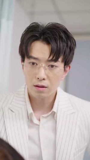 《四个大佬心尖宠》（81集）在线短剧精彩一追到底