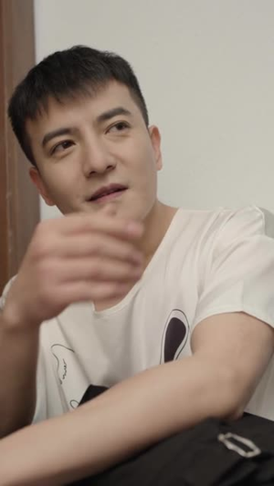 《我被双胞胎美女抢着结婚》（84集）精彩短剧全集免费观看