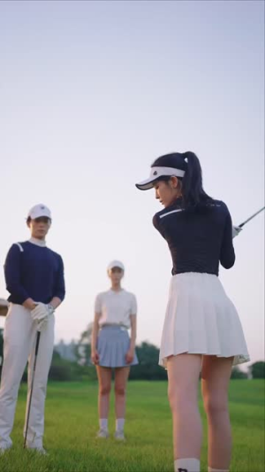 《京圈太子爷每天都想转正$完蛋！我养的小白脸是京圈太子爷》（75集）全集短剧在线爽快追完