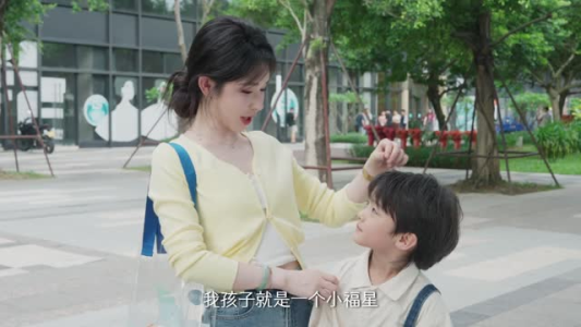 《报告总裁夫人和少爷都成了大佬》（5集）短剧精彩一集接一集看