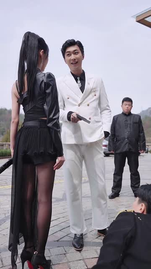 《被偷听心声全城美女爱上我》（82集）短剧全集免费畅看