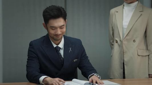 《不再沉默》（21集）在线短剧畅享不停看