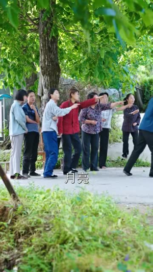 《拥抱月亮拥抱你》（87集）短剧免费在线全集看