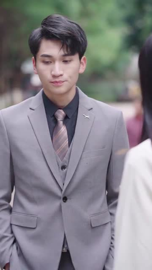 《云霄之上爱别离》（39集）在线畅享短剧全集追