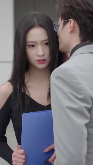 《谁许情深》（89集）全集短剧免费在线追