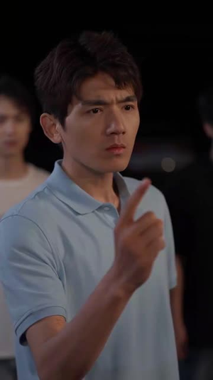 《刚被分手，校花产房叫我签字》（25集）短剧佳作全集在线赏