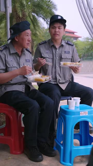 《失恋变神豪我要女人做我裙下臣》（67集）在线短剧全集看个够