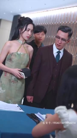 退婚后大佬她又美又飒第一部(98集) 退婚后大佬她又美又飒第一部(98集)分享好看的短剧