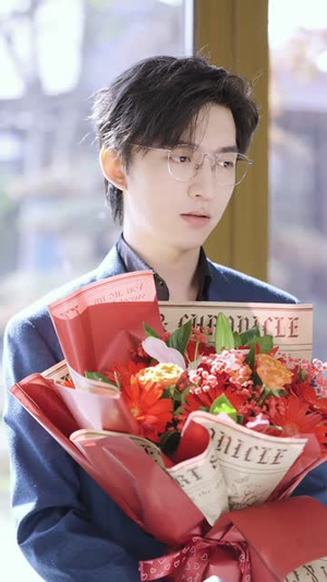 《离婚后我爆红了》（90集）在线短剧追爆红传奇之路