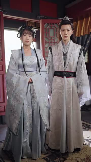 《当丑女还要被迫上门》（77集）热门短剧免费在线看全