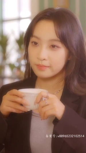 《相逢却似曾相识（离婚后顾太太的马甲藏不住了）》（40集）短剧精彩免费全集看