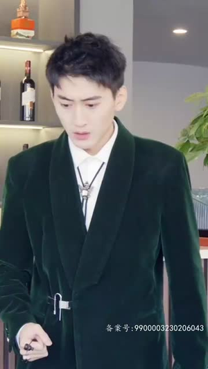 《我的师姐是大佬》（70集）看短剧全集在线超带感