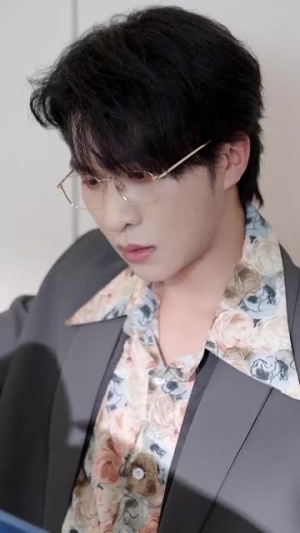 《厉总的笼中雀》（86集）短剧一集不落看过瘾