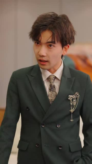 《完蛋，我被她们包围了》（82集）短剧在线全集免费追看