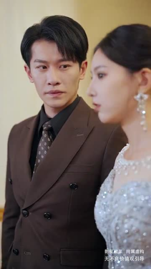 《雾港缠绵》（100集）热门短剧精彩剧情连连看