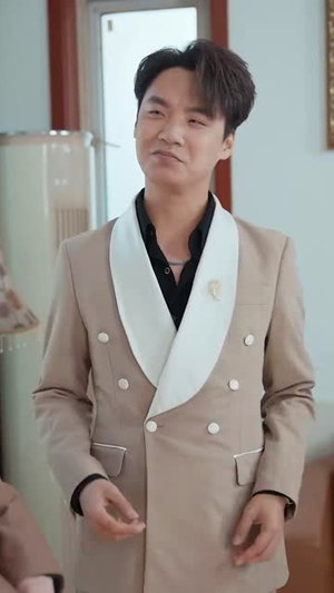 《我的丈夫重返荣耀》（80集）热门短剧在线追不停