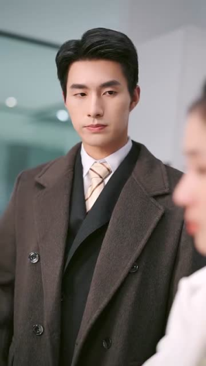 《天降顶配未婚夫》（60集）全集短剧免费在线畅享