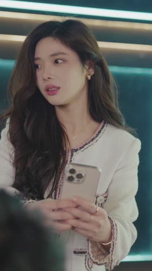 《越界交易》（70集）全集短剧免费在线看个够