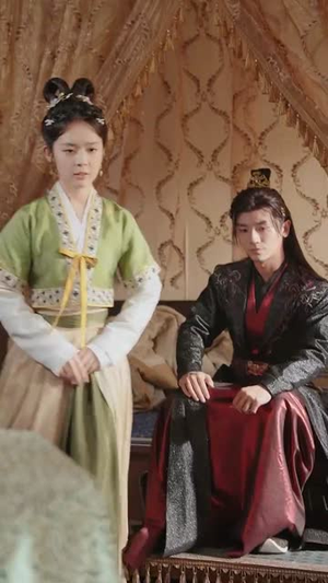 《一眼穿心双重人格皇帝爱上我》（96集）畅享短剧精彩一追到底