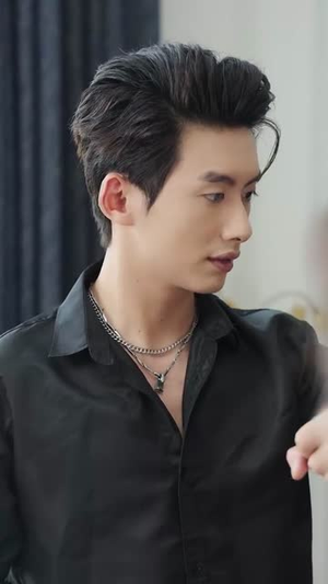 《我怀崽他孕吐三胎团宠我赢麻了》（80集）在线短剧全集免费追