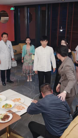 《逍遥小村医》(84集)免费看短剧全集无阻