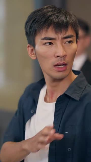 《正搬砖呢，被大小姐拉去领证了》（65集）看短剧全集无广告畅享