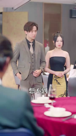 《龙隐芳邻房客小姐请自重》(76集)短剧全集免费随心看