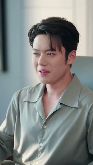 《金牌制作人我咋亏成票房教父了》（60集）精彩短剧全集畅快看