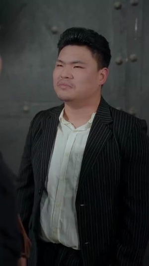 《穿回民国当警长系统逼我做选择》（90集）精彩短剧一口气看全