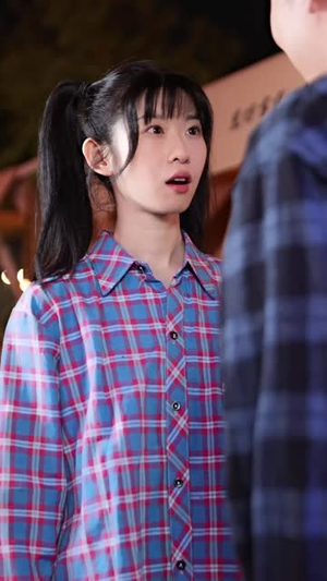 《我靠摆摊买下一座岛》（80集）短剧免费全集畅快追