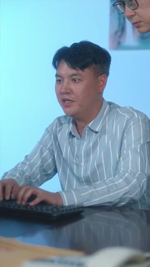 《重生2000青梅校花18岁》（86集）短剧热门全集免费赏