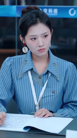 《离婚后卿小姐名动全球》（60集）热门短剧全集在线追